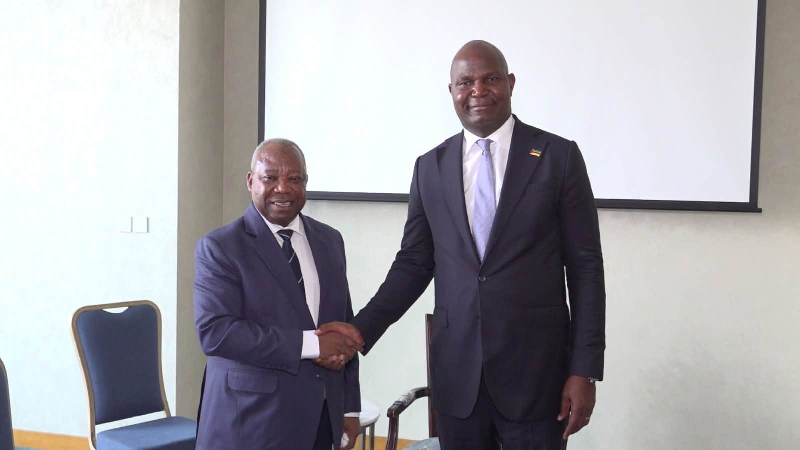 En visite de travail en République du Congo, S.E.M Daniel Francisco CHAPO