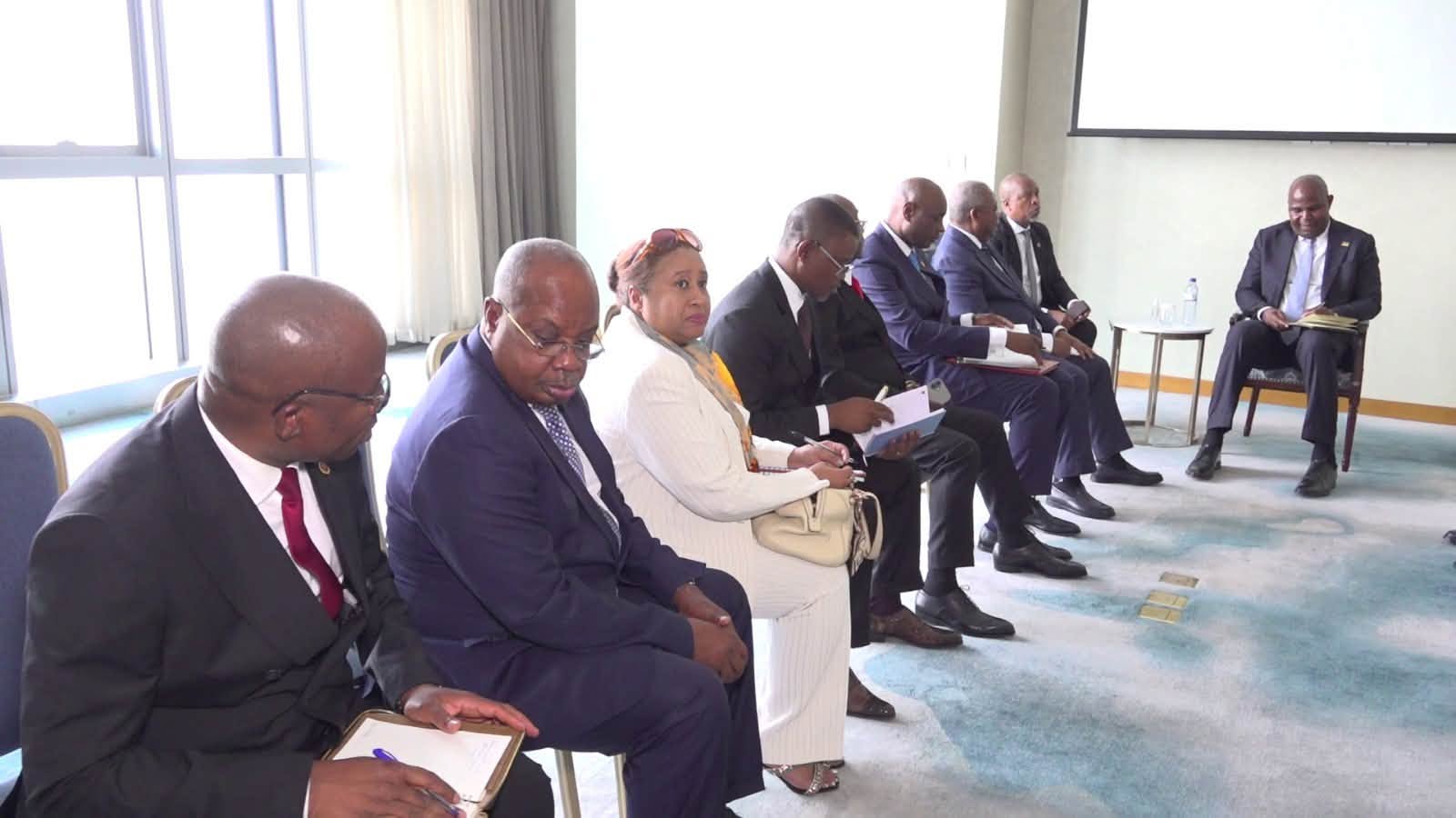 En visite de travail en République du Congo, S.E.M Daniel Francisco CHAPO